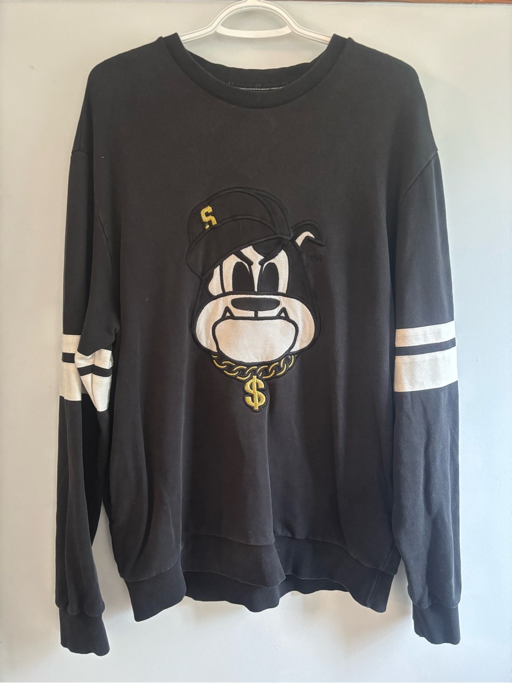 Men's Black Crewneck Sweatshirt with Graphic Character Patch